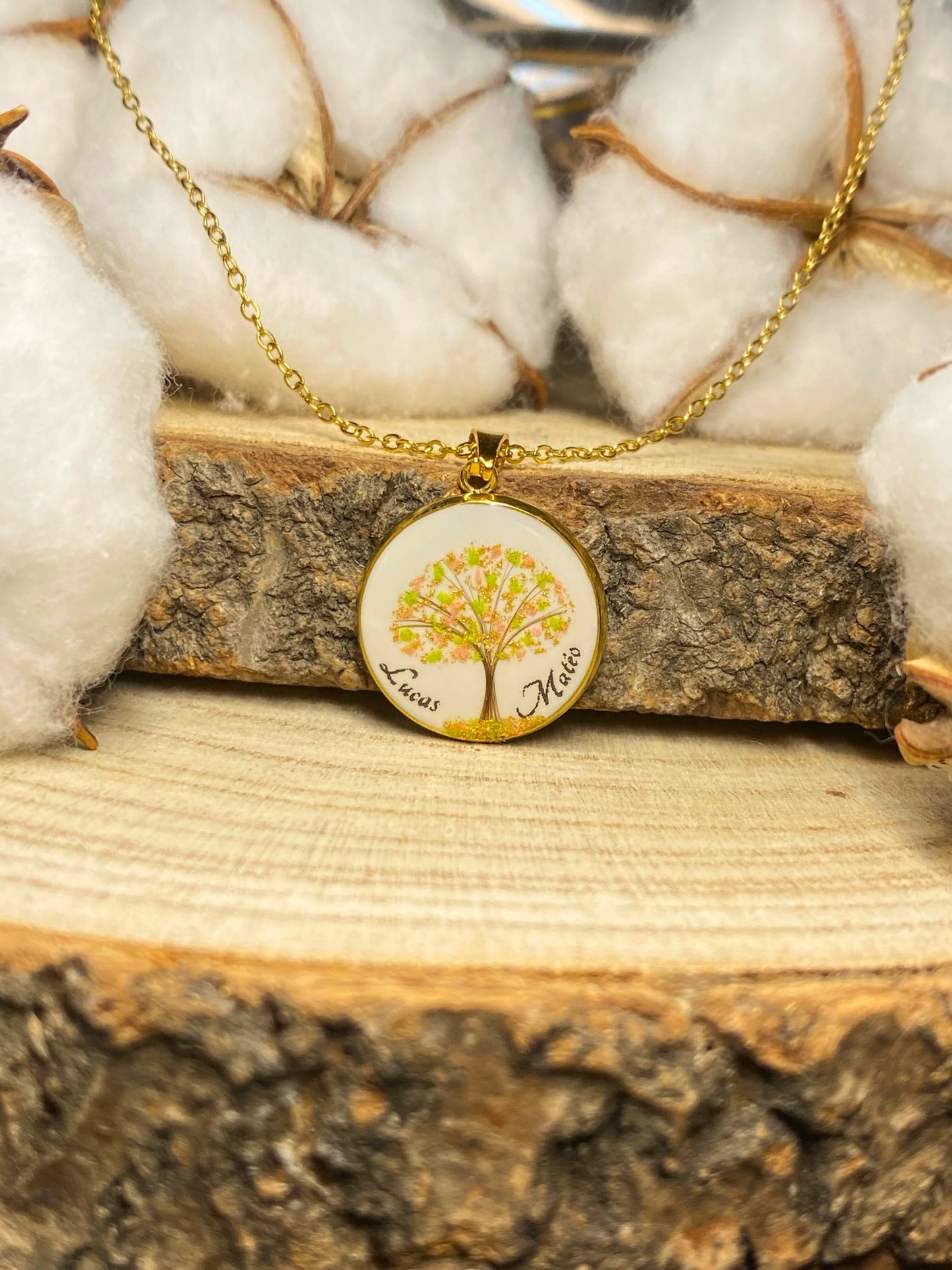 Collier Maya